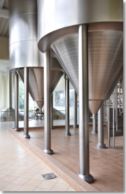Gärtank in der neuen Brauerei Aldersbach (Haus der Bayerischen Geschichte, Augsburg/Foto: Philipp Mansmann)