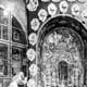Die Wallfahrt nach Altötting zum Gnadenbild der "Schwarzen Madonna", ein ursprünglich farbiges, später schwarz gewordenes Schnitzwerk aus der Zeit um 1320, ist eine Tradition, die auf das Mittelalter zurückgeht und sich bis heute erhalten hat.