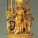 Der berühmte Nürnberger Meister Wenzel Jamnitzer schuf um 1565/70 den Kaiserpokal als Ehrengeschenk der Stadt an Kaiser Maximilian II.