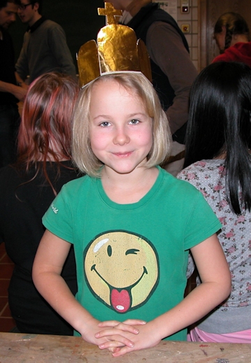 Noch fehlen die Edelsteine auf der Krone, aber die Form passt schon.