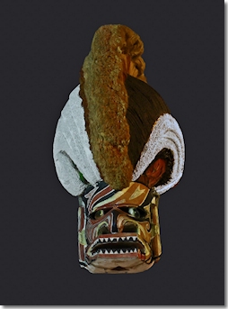 Diese Tatanuamaske, einen Ritualgegenstand aus dem ehemaligen deutschen Kolonialgebiet in der Südsee, brachte der bayerische Kapitän Karl Nauer mit. Als Teil seiner Südseesammlung schenkte er sie seinem Heimatort Obergünzburg im Allgäu. (Foto: © Haus der Bayerischen Geschichte / Werner Panse)