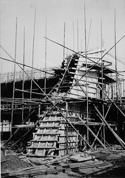 Tragegerippe der späteren Hyparschale, © Staatliches Bauamt Schweinfurt