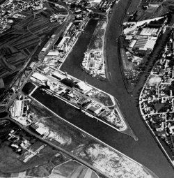 Vogelperspektive auf das Hafengelände 1963, © aus: FS Bay. Staatsbauverwaltung (1968)